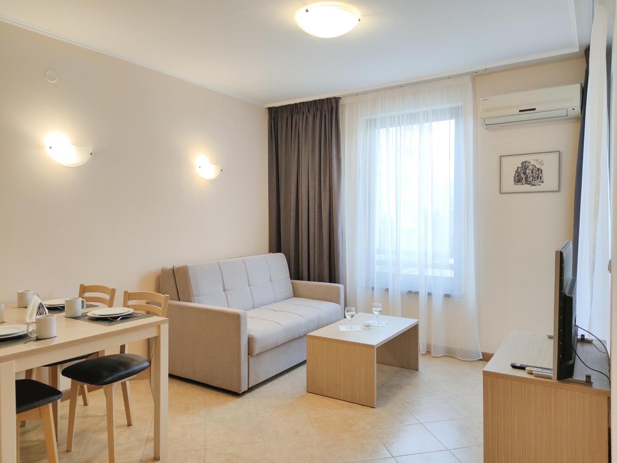 Royal Sun Holiday Apartments Pantai Sunny Luaran gambar